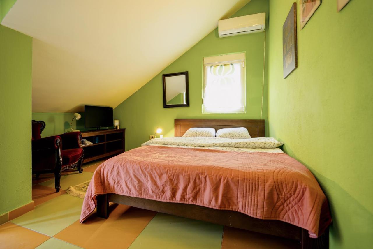 Q Podgorica Beds,Rooms And More Eksteriør billede